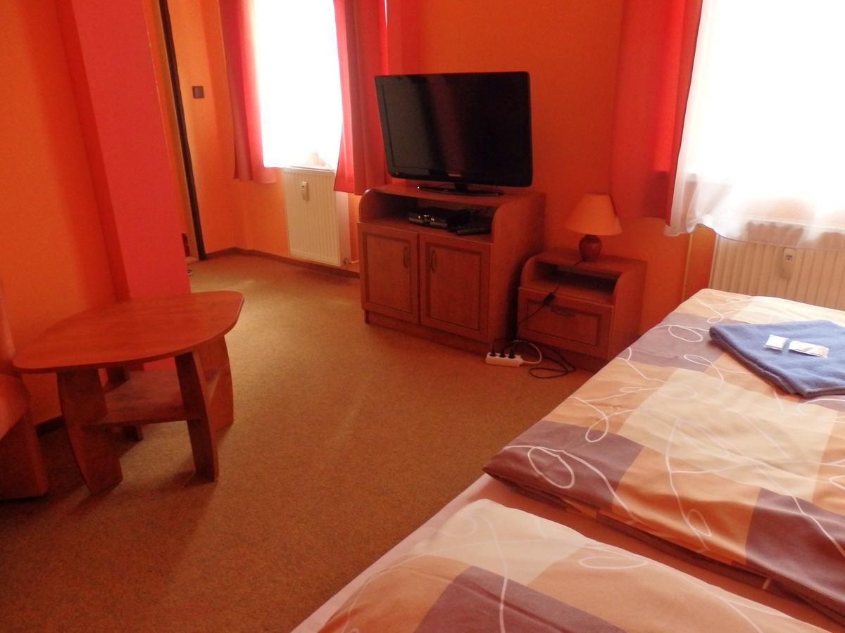 Hotel Zlaty Kriz Cieplice Zewnętrze zdjęcie