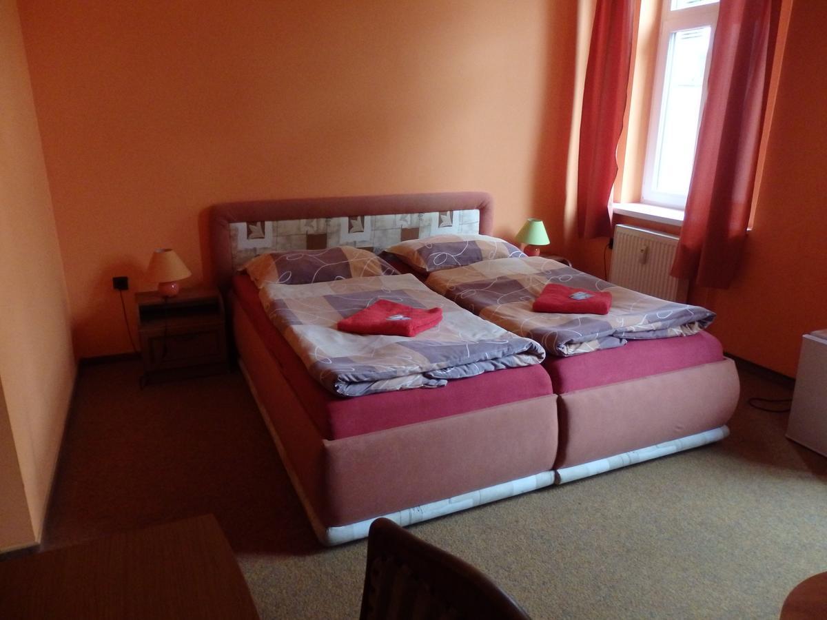 Hotel Zlaty Kriz Cieplice Zewnętrze zdjęcie