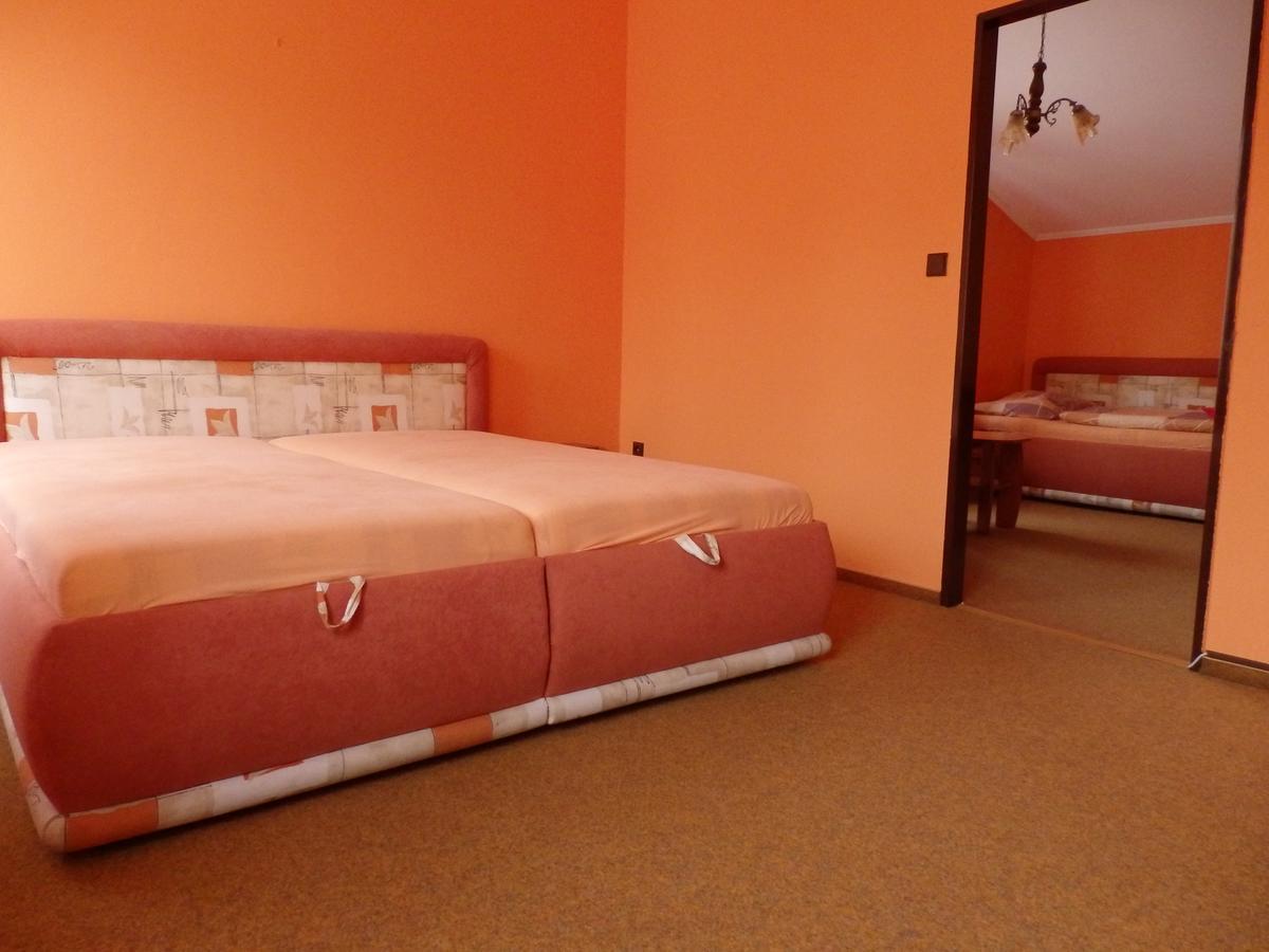 Hotel Zlaty Kriz Cieplice Zewnętrze zdjęcie